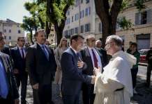 Премиерот Заев на аудиенција кај папата Франциск