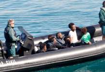 Во Шпанија спасени 162 мигранти