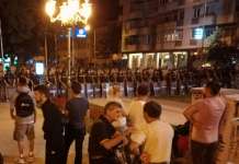 Повредени седум полицајци, приведени тројца демонстранти