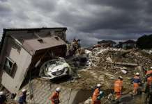 Најмалку 141 загинат во поплавите и одроните во Јапонија