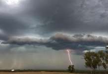 Метеоролозите најавуваат промена на времето, попладне пороен дожд и грмежи