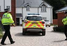 Две лица затруени, повикана итна седница на британскиот Комитет