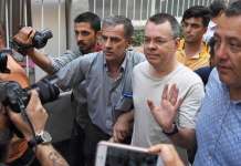 Свештеникот во средиштето на кризата – маченик за Американците, шпион за Турците