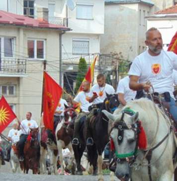 Крушевчани ја пречекаа коњаницата