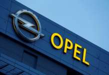 Полициски упад во Опел заради дизел моторите