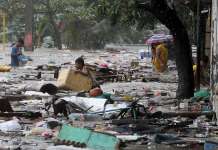 Поплави и одрони однесоа животи на Филипините