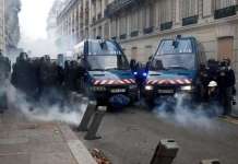 Во вчерашните протести во Франција повредени 135 лица, 1.385 се уапсени