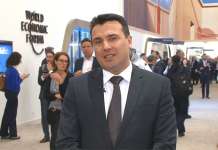 Заев од Давос: Ги отвораме економските врати за нашата земја