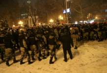 Протестот ќе продолжи заедно со седницата за уставните измени