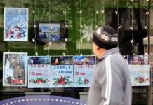 Туристите ги заобиколуваат агенциите