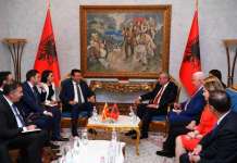 Средба Заев – Ручи: Дијалогот е важен за демократскиот развој и за европските перспективи