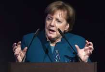 Меркел: Одлагање на Брегзит под еден услов