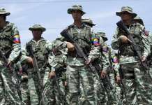 Околу 1.000 војници и полицајци од Венецуела пребегнаа во Колумбија