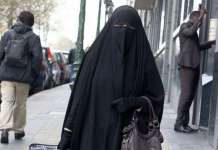 Недела по бомбашките напади, Шри Ланка ги забранува бурките