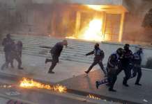 САД и ЕУ ја повикаа албанската опозиција да се воздржи од насилство