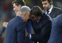 Победниците на Копа Америка шампионски ги одбегнуваа прегратките од Болсонаро