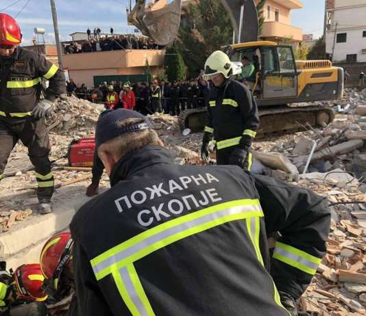 Заев: Републичките сили кои помагаа во Албанија заслужуваат највисока почит