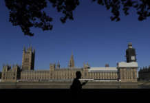 Откриен мистериозен таен премин под британскиот Парламент