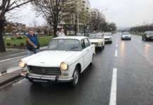 Дефиле на љубителите на „пежо 404“