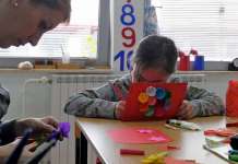 Лицата со аутизам сѐ уште надвор од системот