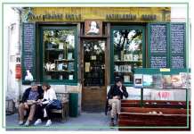 Малите француски книжарници се борат за опстанок