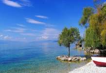 Започна отстранувањето на диви објекти на крајбрежјето на Охридското Езеро