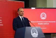 Филипче: Од Јапонија пристигна лекот „Авиган“ за 100 пациенти со ковид-19