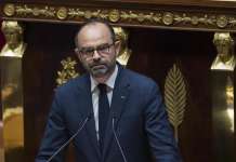 Францускиот премиер поднесе оставка пред реконструкцијата на владата