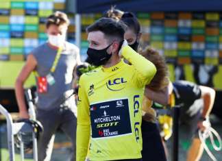 Промена на врвот на Тур де Франс поради шише вода во погрешен момент