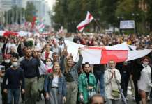 Западот и понатаму не го признава Лукашенко, протестите во земјата продолжуваат