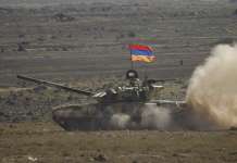 Примирје само на хартија, продолжуваат борбите во Нагорно-Карабах