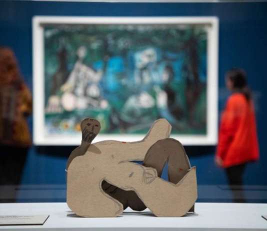 Гениjалниот чкртач вљубен во хартиени исечоци