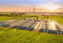 Илон Маск создава батерија со големина на фудбалско игралиште