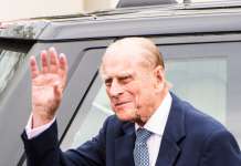 Принцот Филип по еден месец излезе од болница