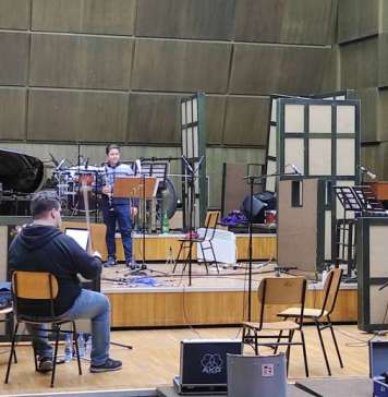 Симон Трпчевски снима нов компакт-диск во М1