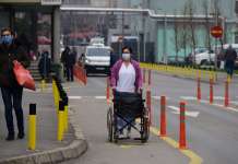 Бројот на приеми се намалува, во ковид-центрите има околу илјада празни кревети