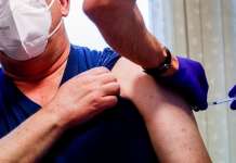 46% од населението над 70 години има примено барем една доза вакцина