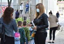 На училиште или не, прашање е сега