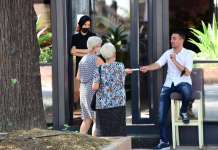 Невакцинираните во шопинг и во кафуле непожелни, на избори добредојдени?