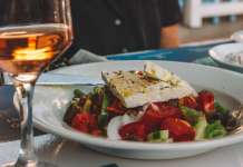 Британска студија го оцени Скопје како град на брзата храна