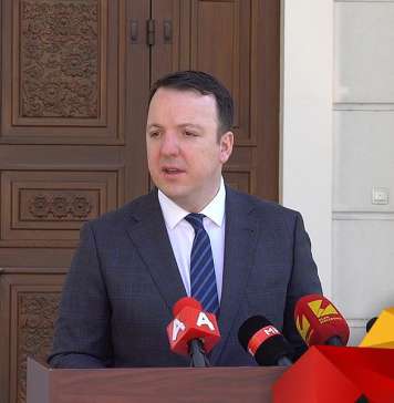 Николоски: Демократијата е погазена, потребни се избори во најкус можен рок