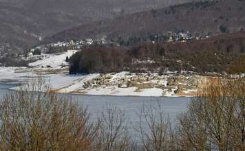 Комитетот за истрага на воздухопловни несреќи и сериозни инциденти, започна истрага за падот на авионот во Мавровско Езеро