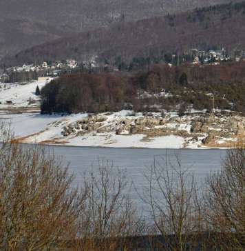 Комитетот за истрага на воздухопловни несреќи и сериозни инциденти, започна истрага за падот на авионот во Мавровско Езеро