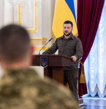 Зеленски: Ни треба тешко оружје за да ја прекинеме опсадата на Мариупол