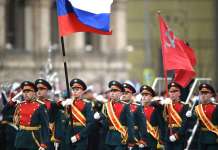 Погледите на светот вперени кон традиционалната воена парада во Москва