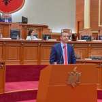 Македонците бараат гарантирани пратенички места во албанскиот парламент