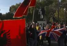 Албанското знаме врз Черчил не го сокри британско-албанскиот проблем: Дрога, Тикток и „инвазија“