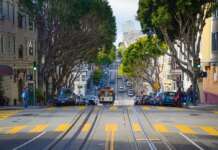 Француската премиерка понуди омекнување на пензиската реформа