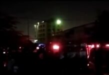 Исламисти нападнаа полициска станица во пакистански Карачи