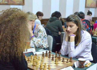 Реми на Манова, четири шахистки водат без загубен поен